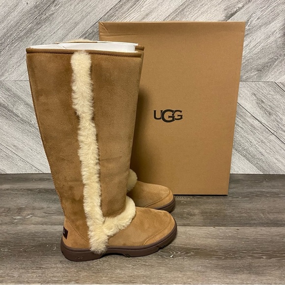 UGGSunburst Extra Tall Boots In Chestnut Suede Shearling NEW